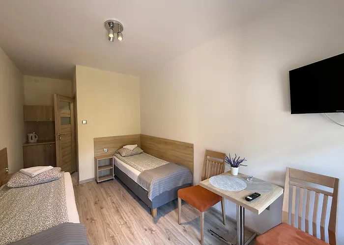 Lamar Cetniewo منزل للإقامة *